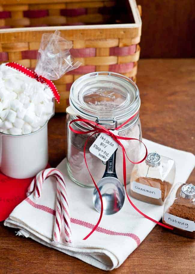 homemade-hot-cocoa-mix-DIY-gift-package-2