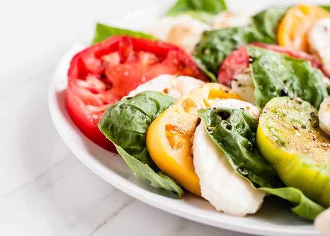 Tomato Basil Caprese Salad | HelloGlow.co