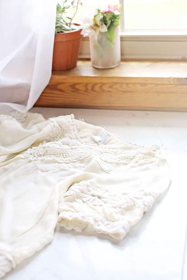 Natural laundry hacks: direct sunshine for stains