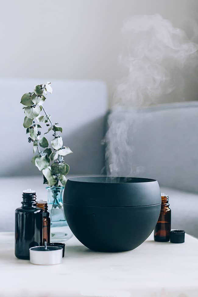 Essential Oils in a Diffuser: How to Use Them and What They Do