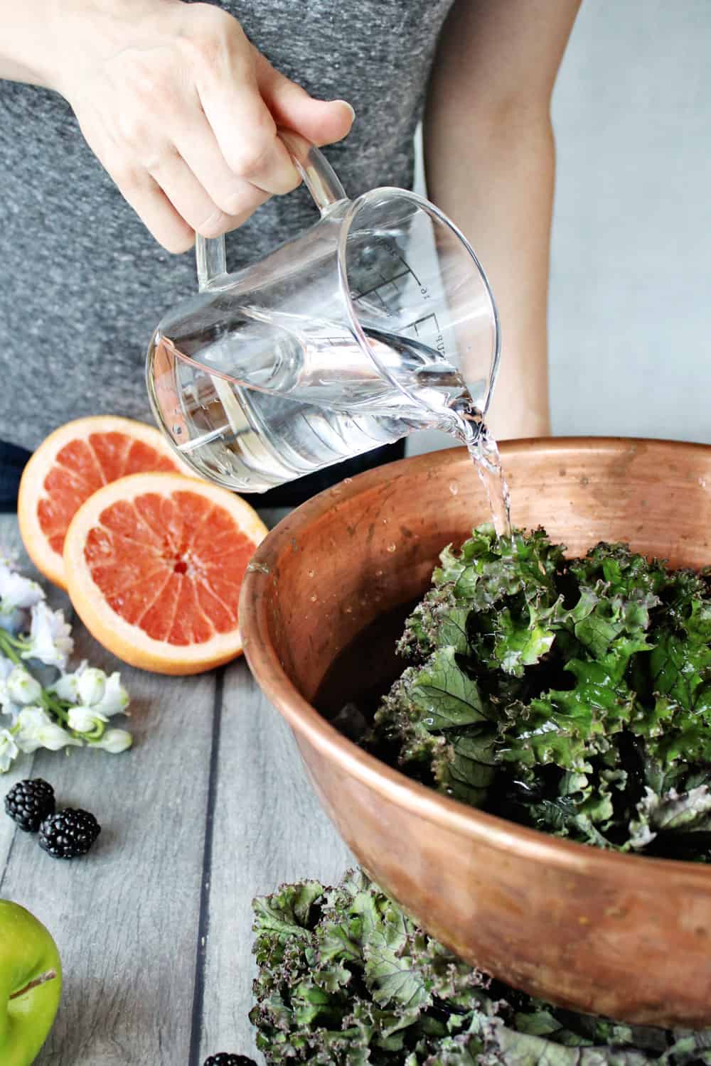 A Simple 4-Ingredient Produce Wash You Can Make at Home