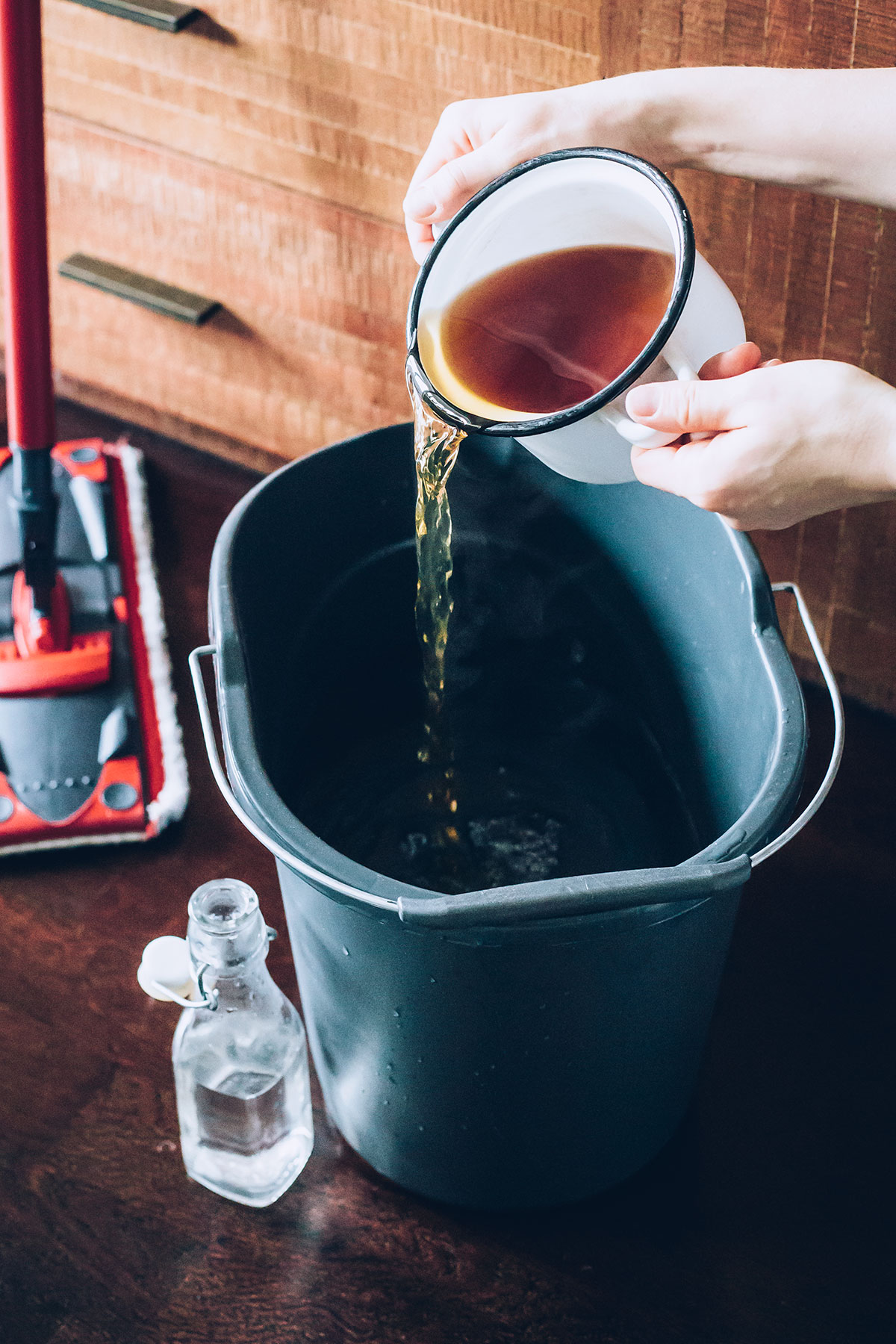 DIY Hardwood Floor Cleaner