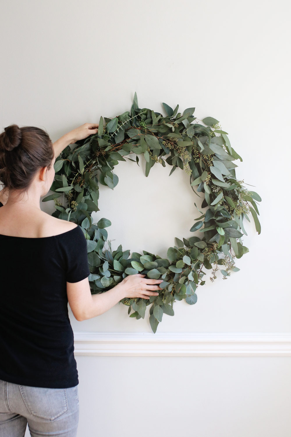 DIY Eucalyptus Wreath