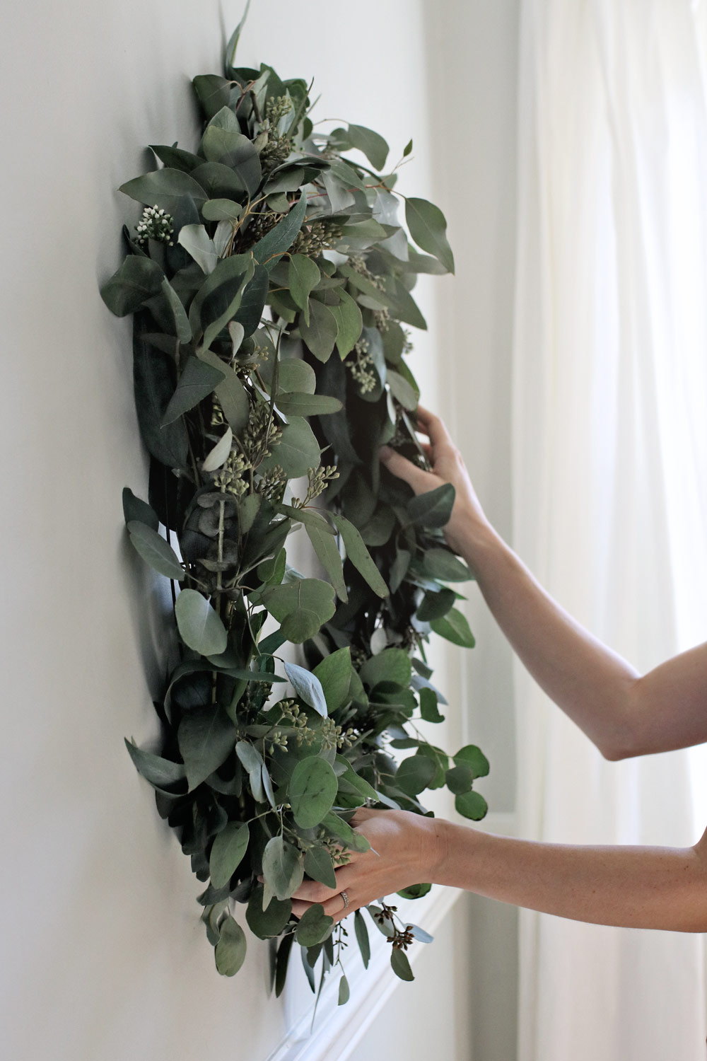 DIY Eucalyptus Wreath Tutorial