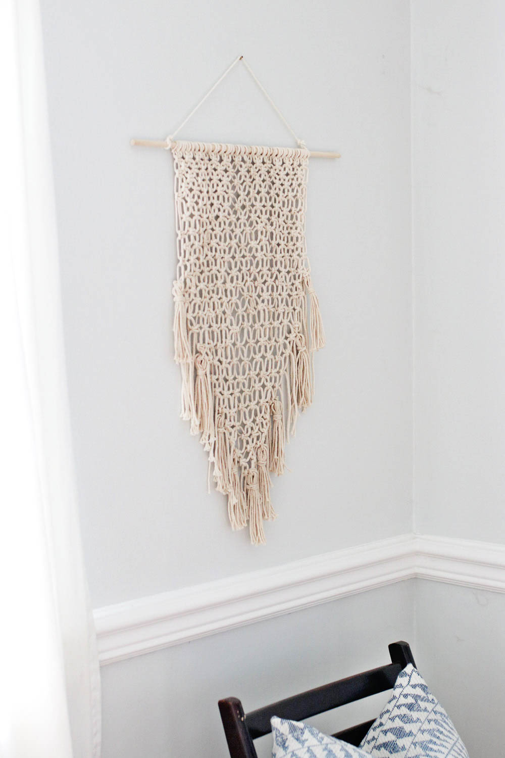 How to Make a Macrame Wall Hanging