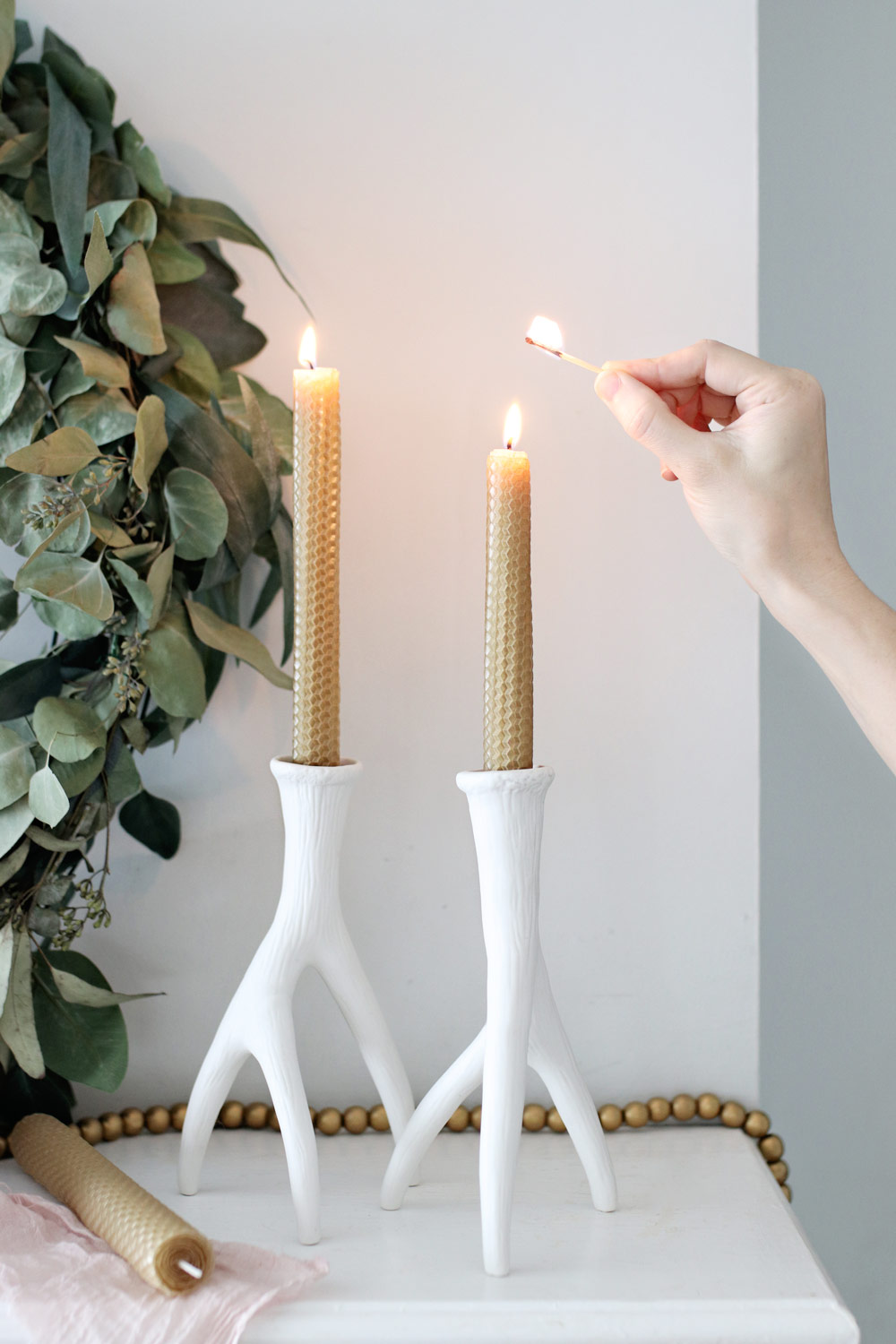 How to Make Beeswax Sheet Candles With Essential Oils - Everything Pretty