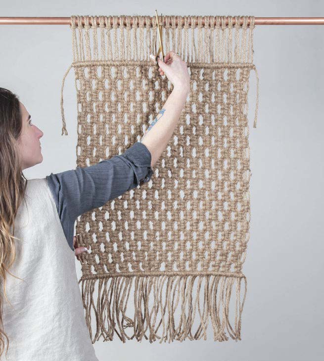 Macramé Rug from Retro Den | 8 Modern DIY Macrame Projects