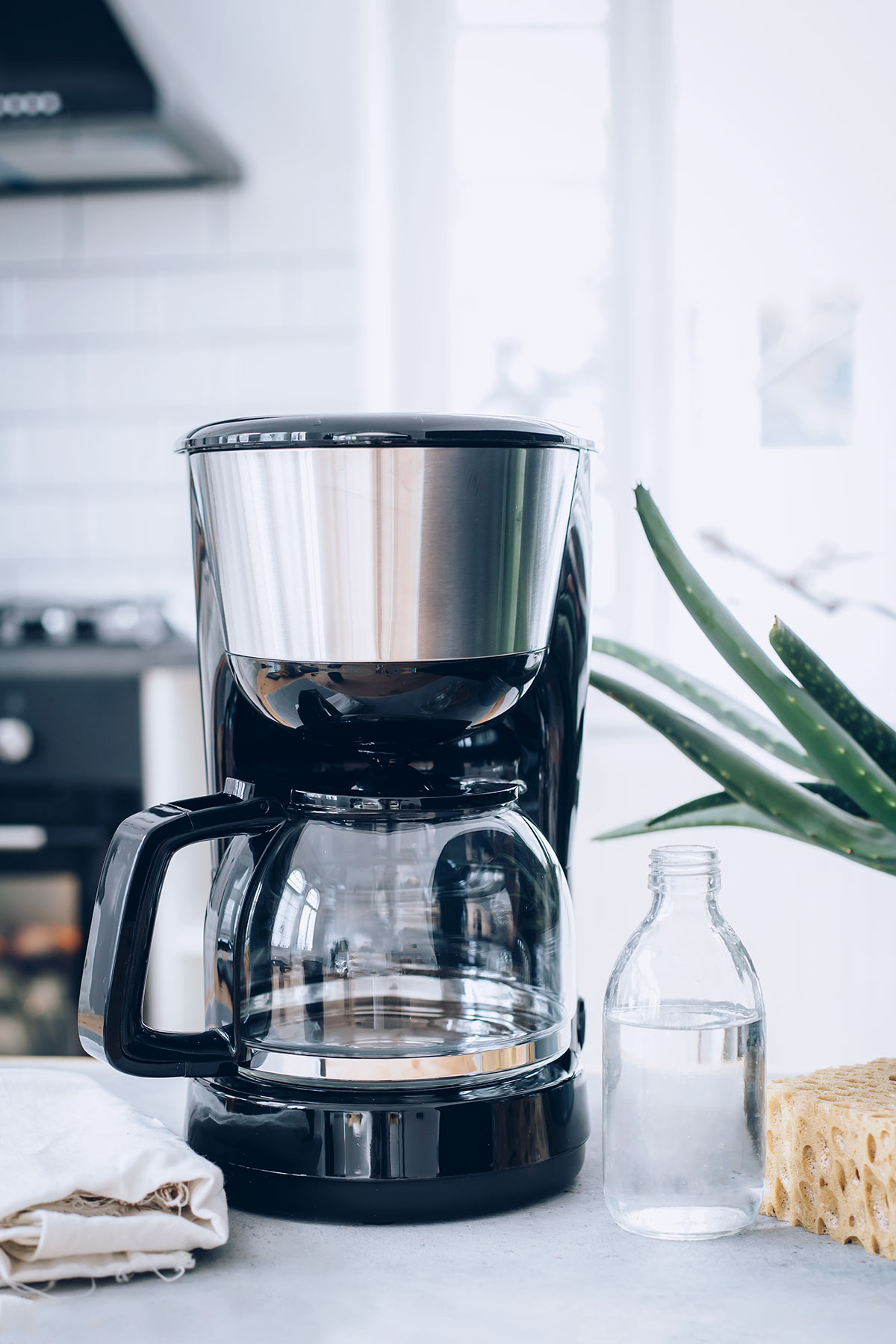 How to clean a coffee pot