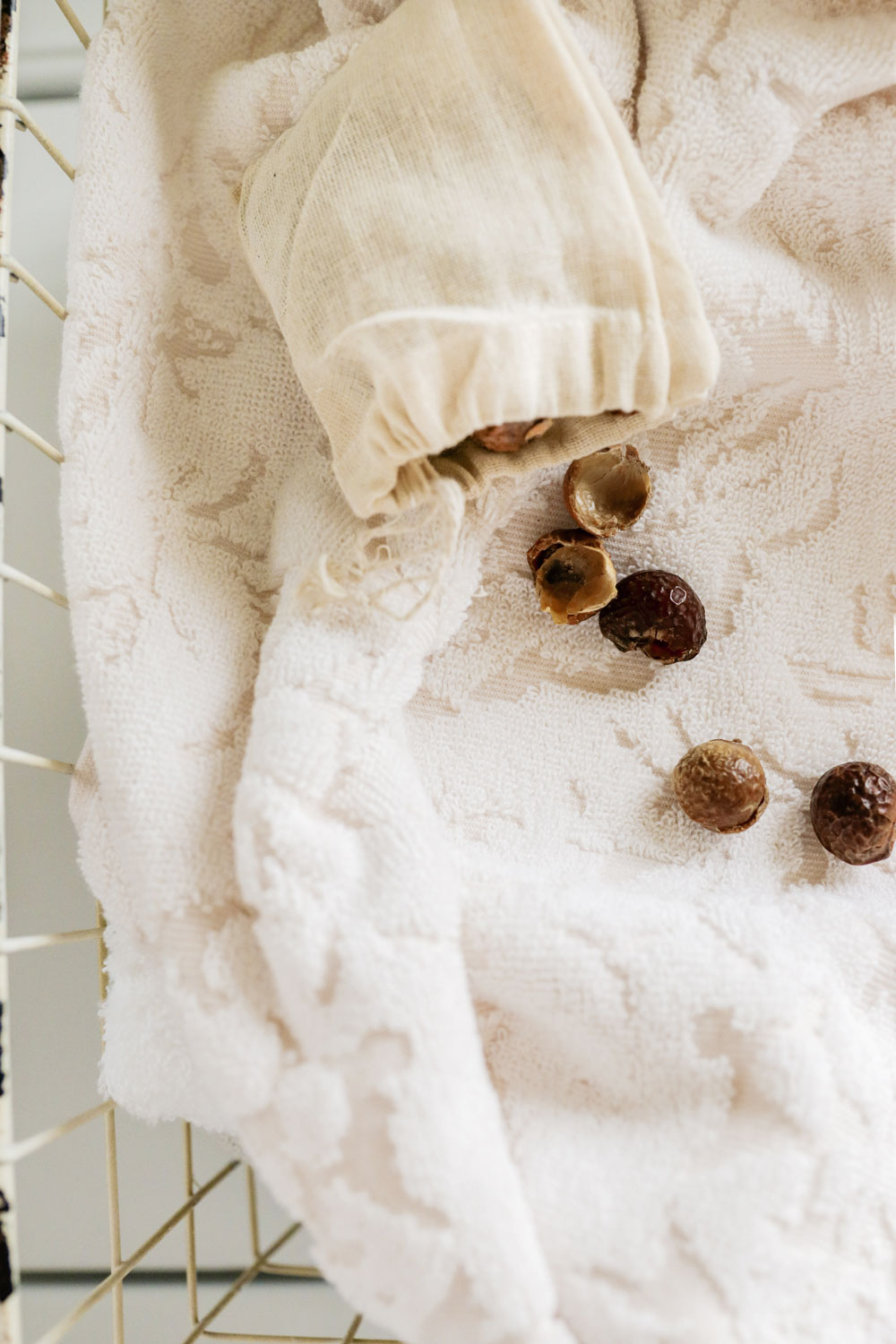 How to use soap nuts