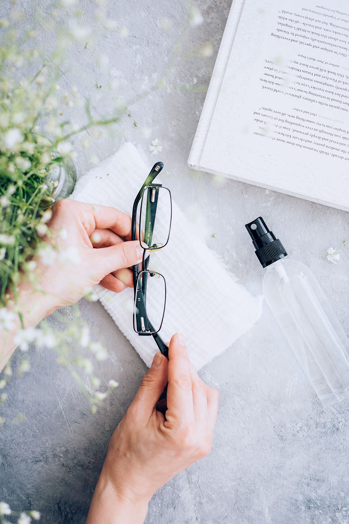 Tutorial: How to Make a Homemade Eyeglass Cleaning Liquid 