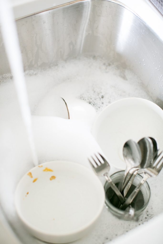 How To Hand Wash Dishes Quickly And Easily