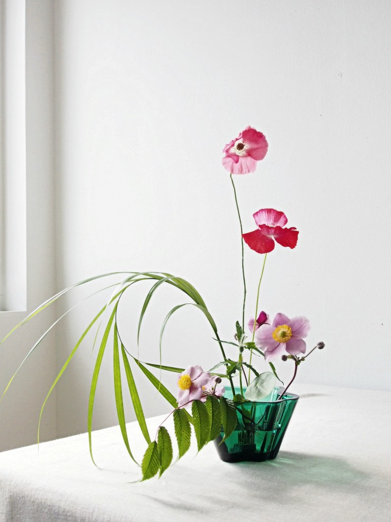 6 Simple Beautiful Ikebana Flower Arrangements Hello Nest