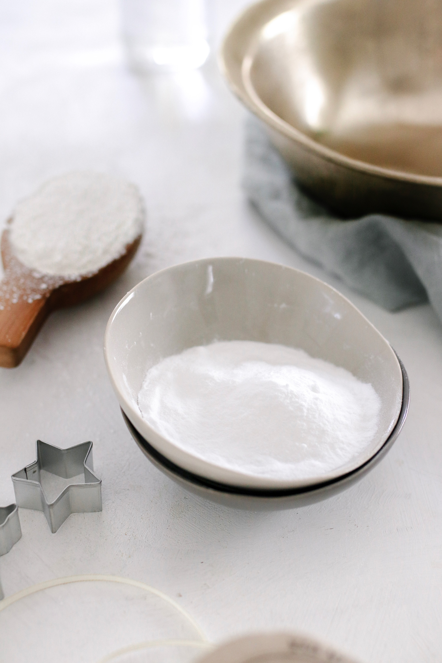 ake your own reusable DIY gift tags with 3-ingredient cornstarch clay and a cookie cutter, and never worry about running out of gift tags again.