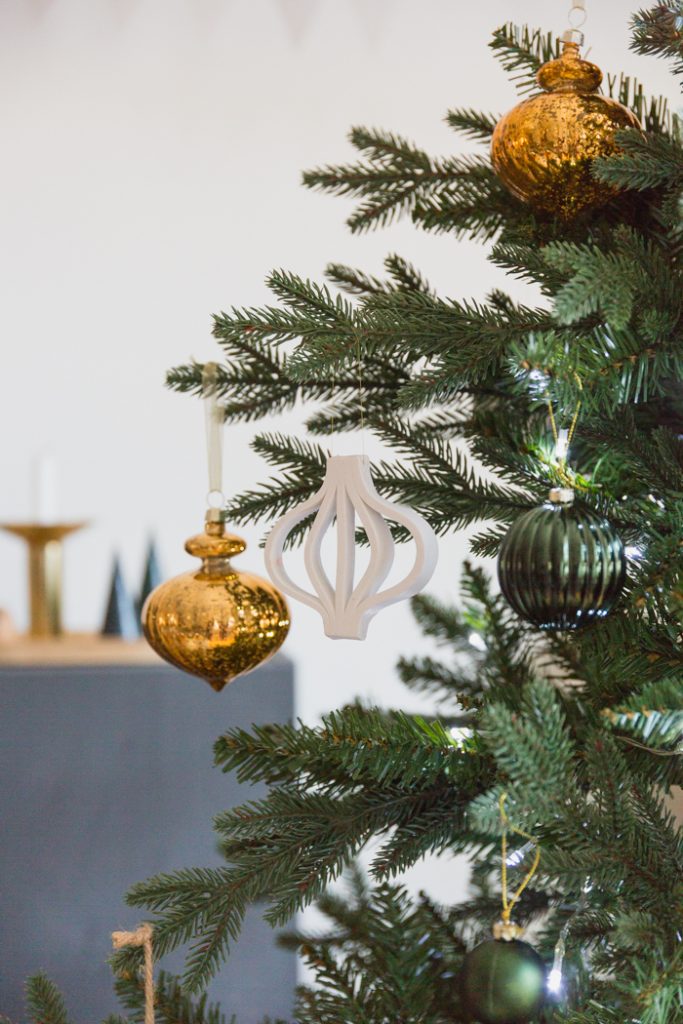 DIY Clay Bauble Outline Ornament from Fall For DIY