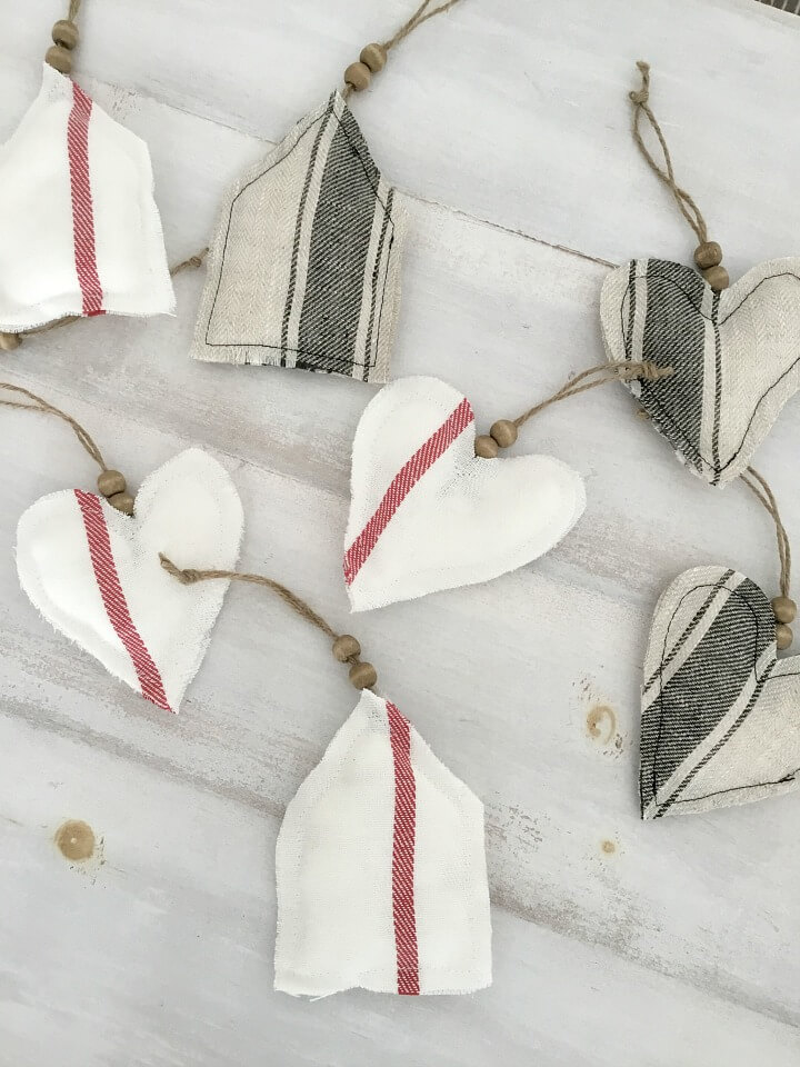 Simple DIY Farmhouse Style Fabric Holiday Ornaments from Northern Feeling