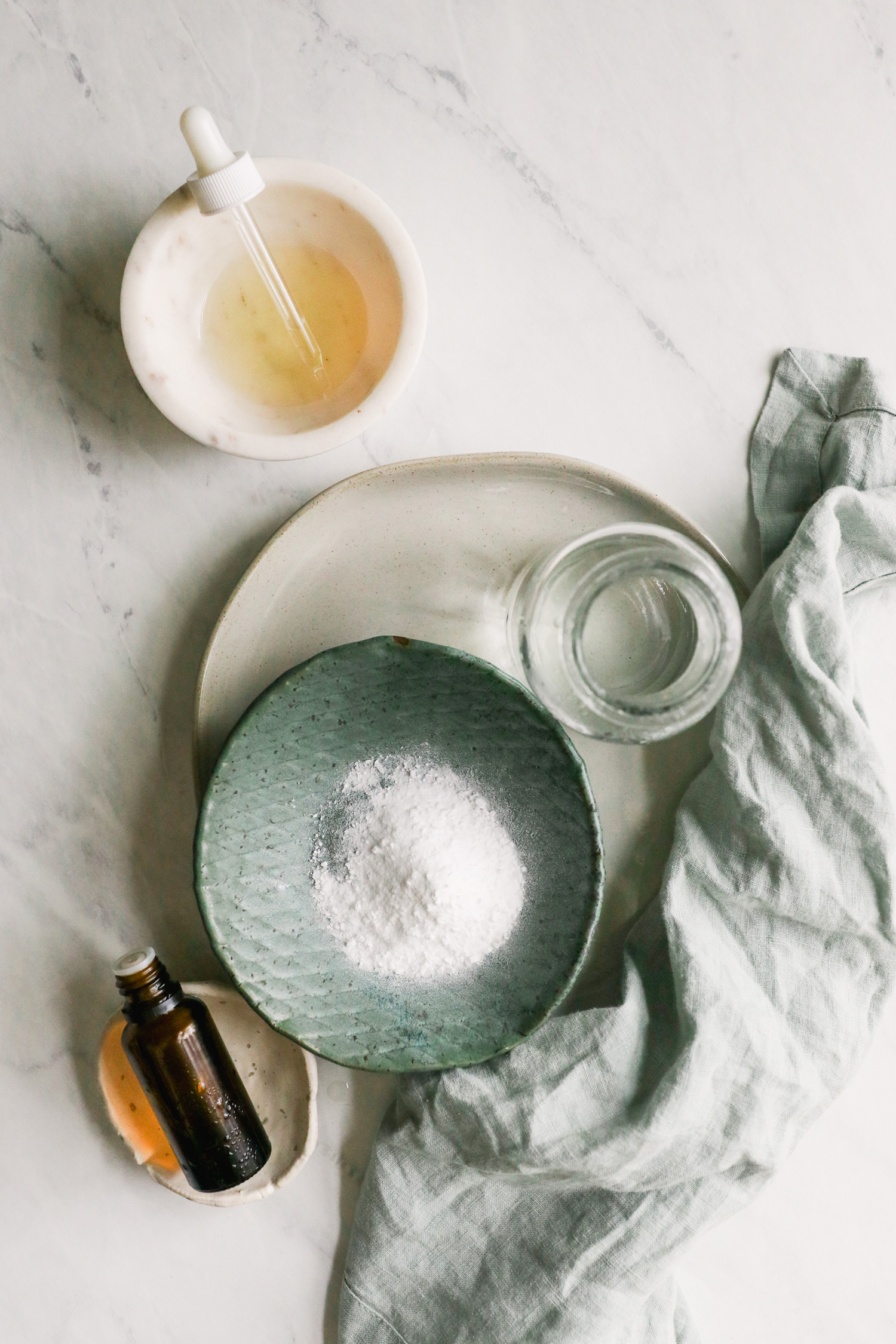 DIY Toilet Cleaning Spray Ingredients