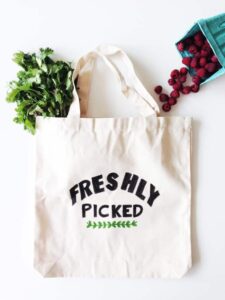 Farmer's Market DIY Tote Bag | HelloGlow.co