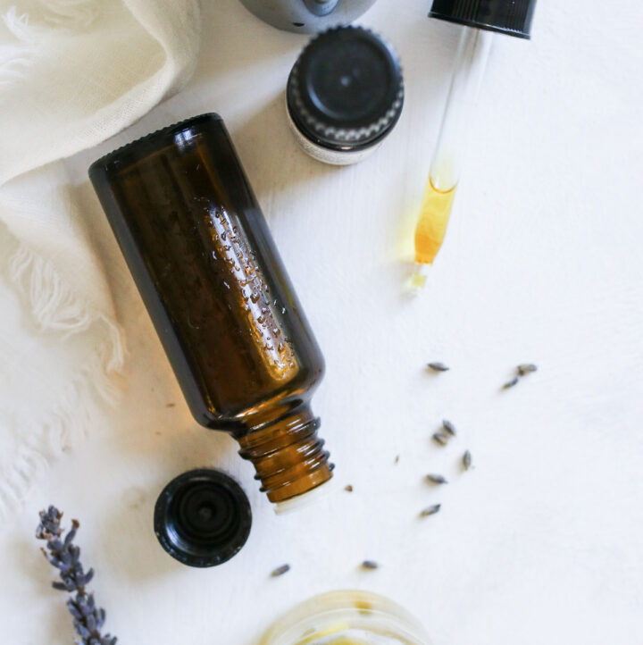 8 Ways to Use Essential Oils in the Bathroom | Hello Nest