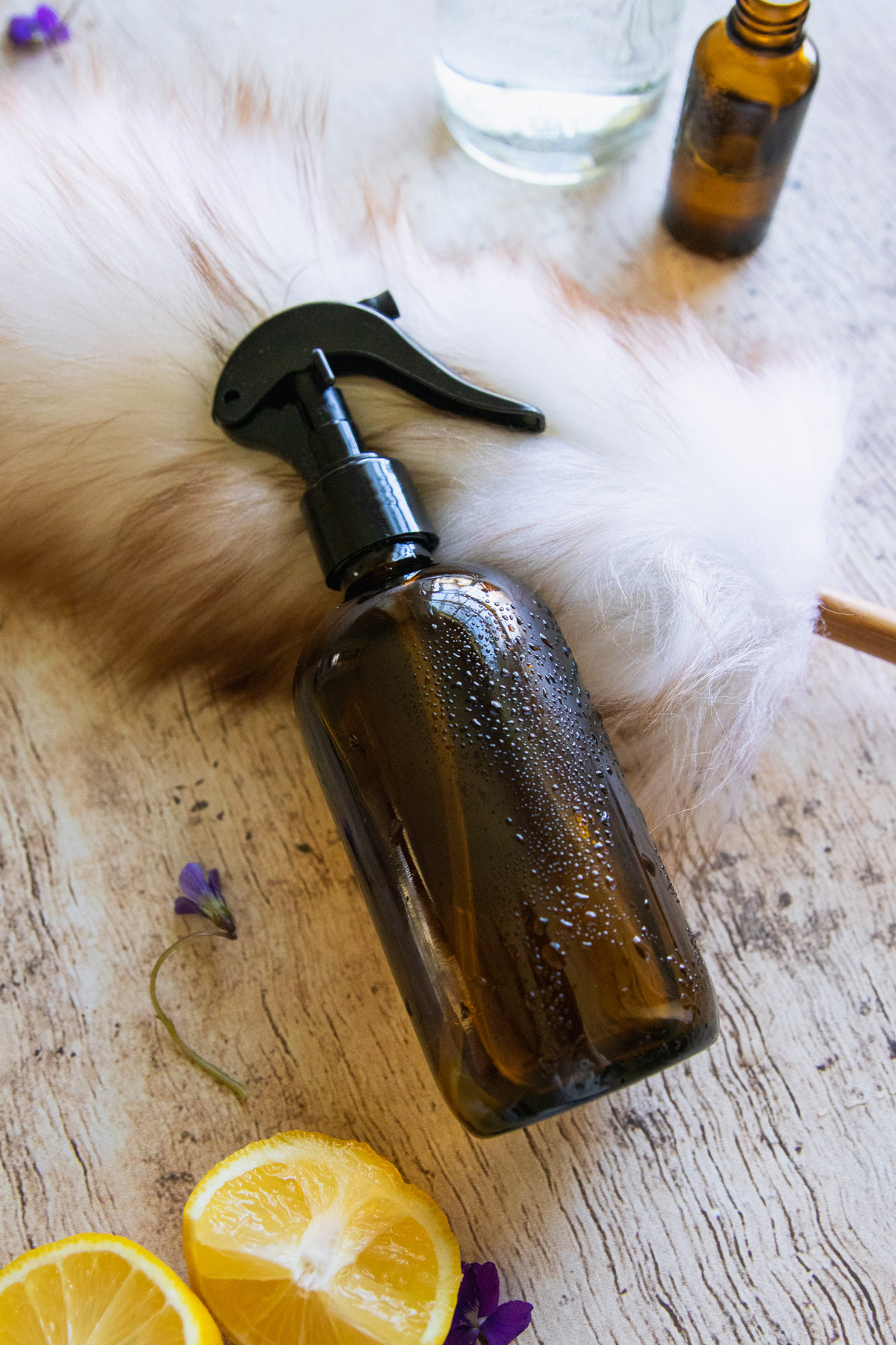 Made with just 5 ingredients, this homemade dusting spray tackles dust, nourishes wood, and leaves surfaces looking shiny and new.