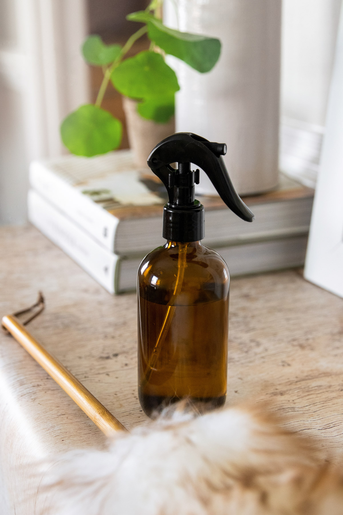 Made with just 5 ingredients, this homemade dusting spray tackles dust, nourishes wood, and leaves surfaces looking shiny and new.