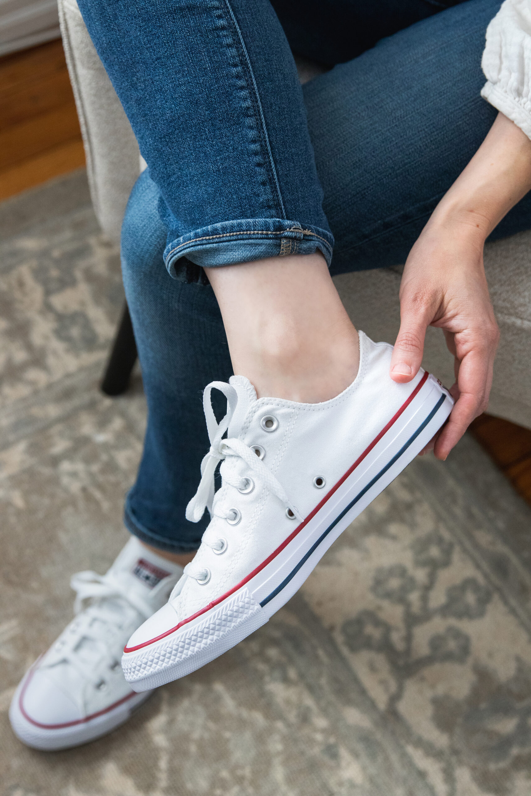 How to clean white converse sneakers in 5 easy steps