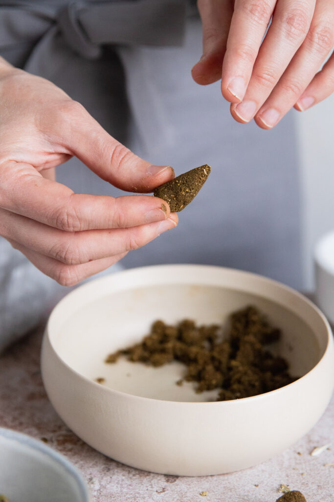 How to Make Your Own Incense With Just 3 Ingredients Hello Nest