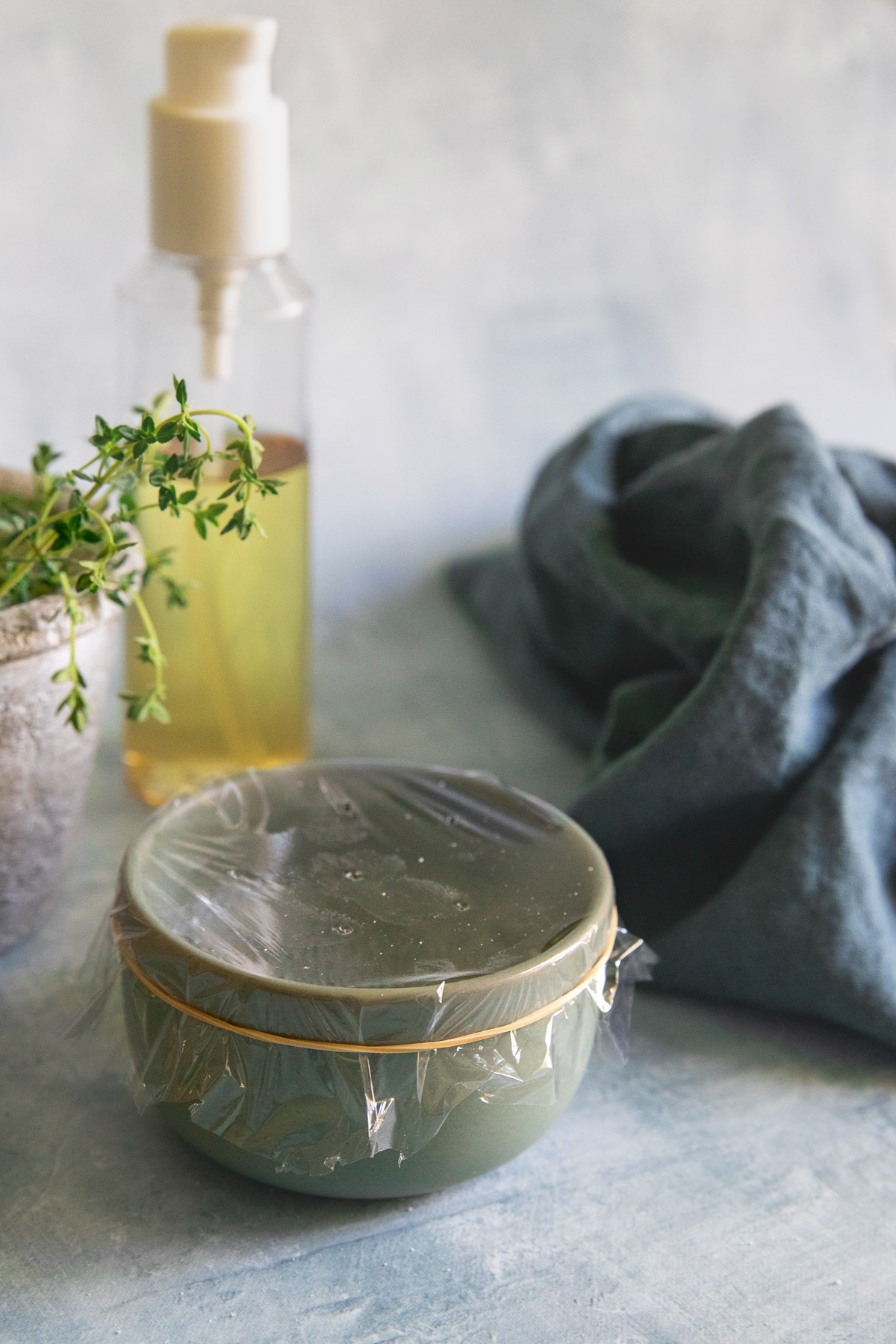 DIY Fruit Fly Trap for Getting Rid of Fruit Flies - The Homespun Hydrangea