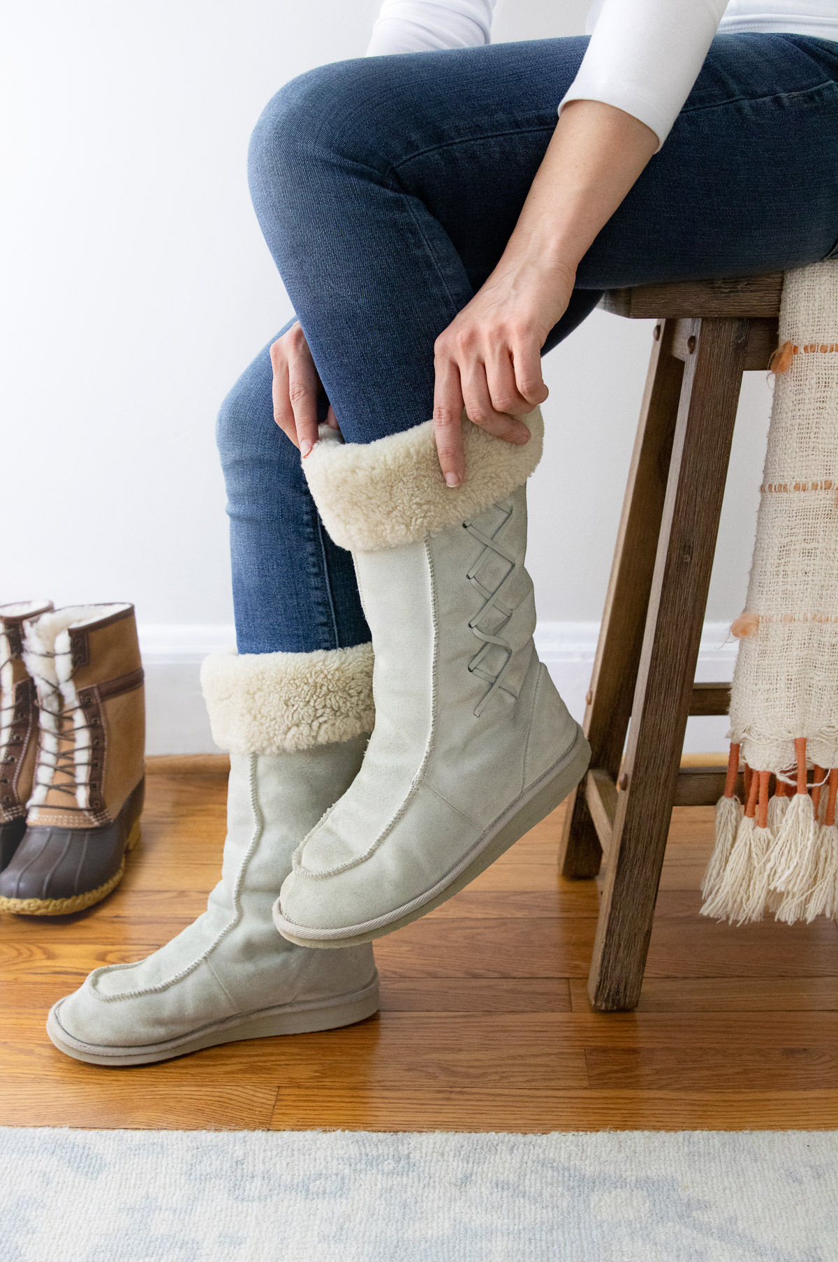 how to clean suede boots