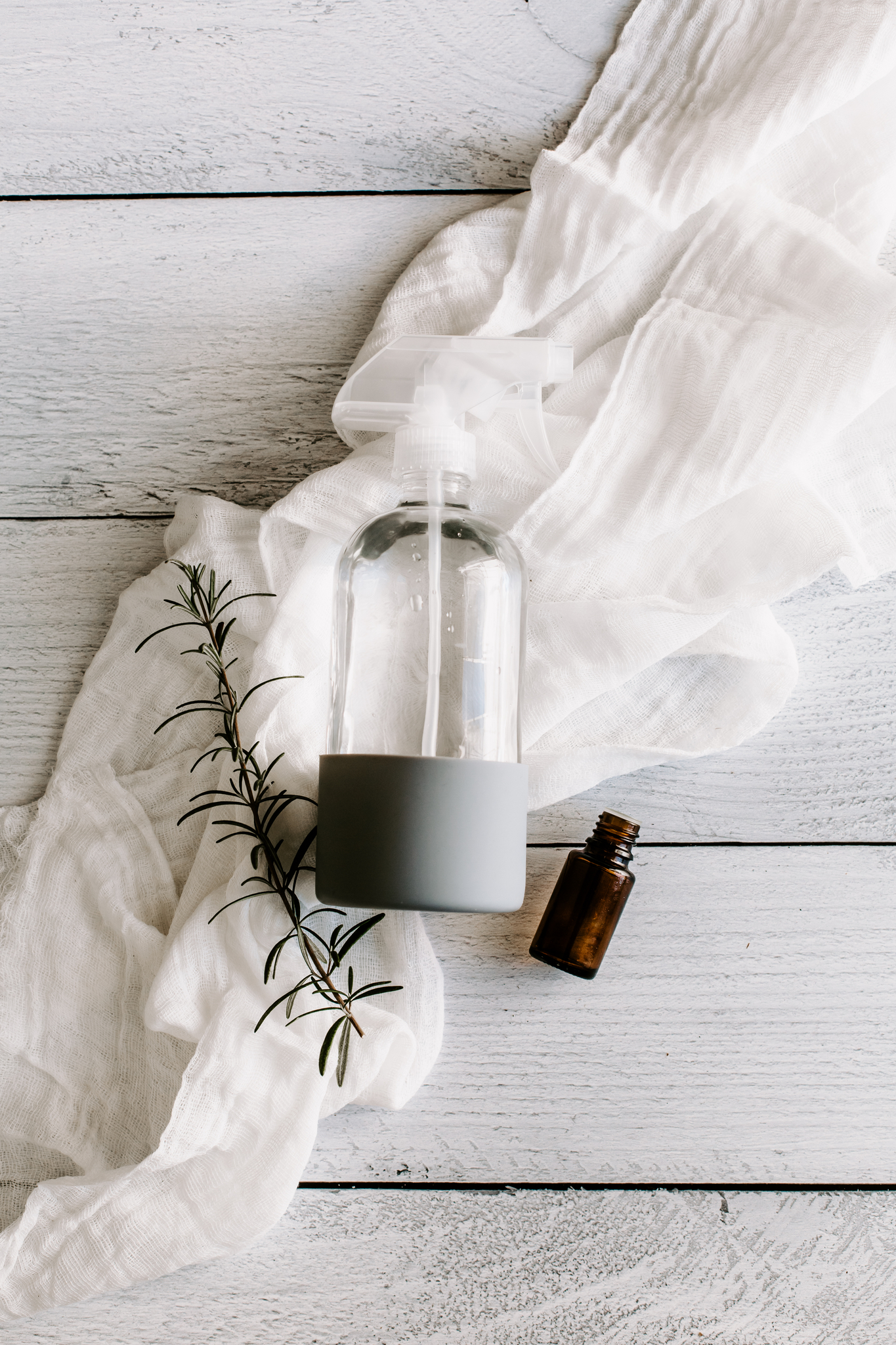 These Are the Best Essential Oils to Disinfect Your Home