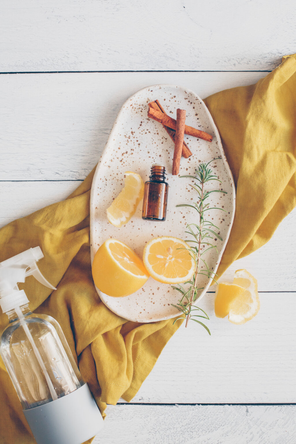 These Are the Best Essential Oils to Disinfect Your Home